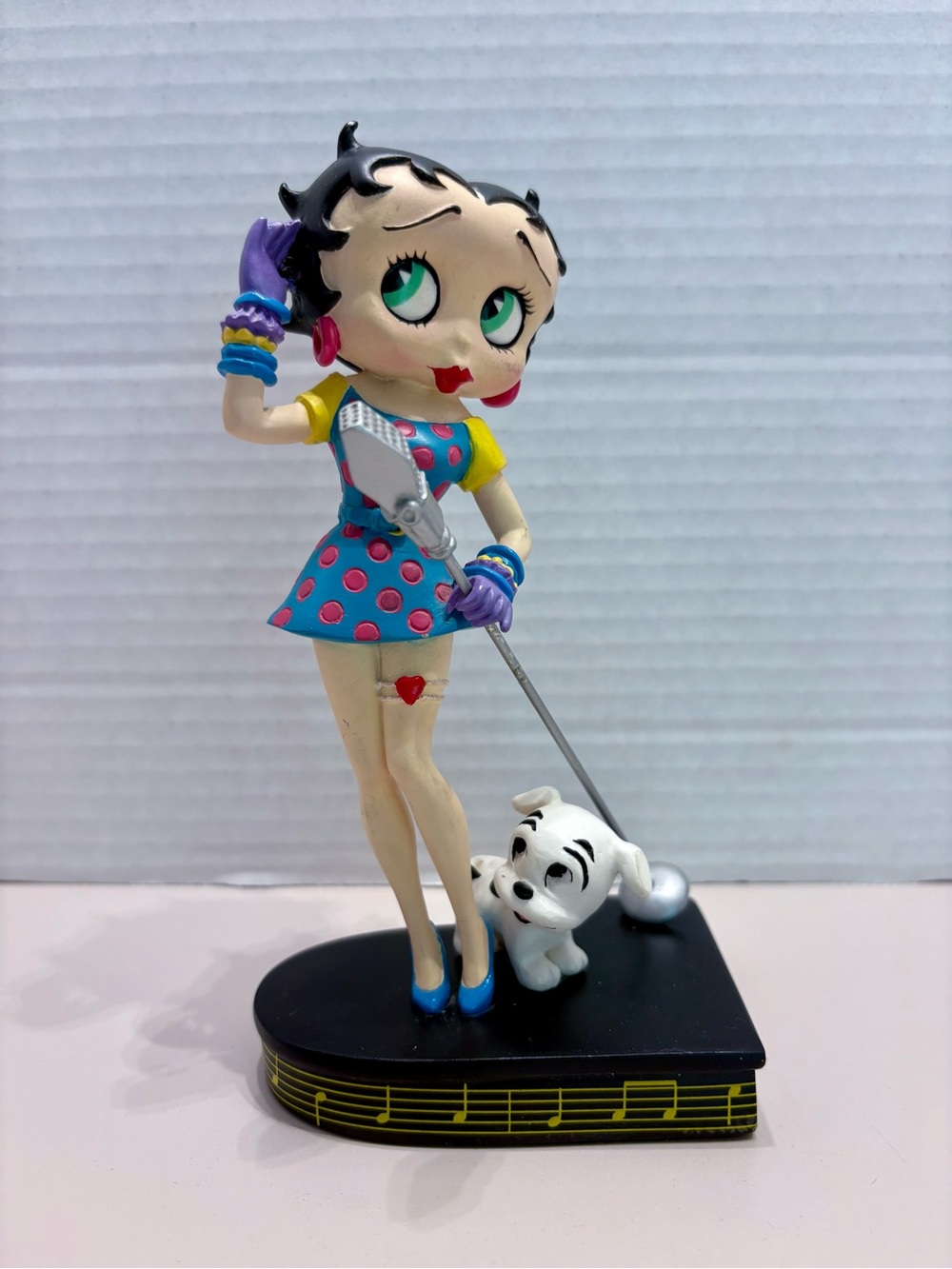 Vintage Betty Boop Collector Edition “Betty Sings the Blues” Figurine